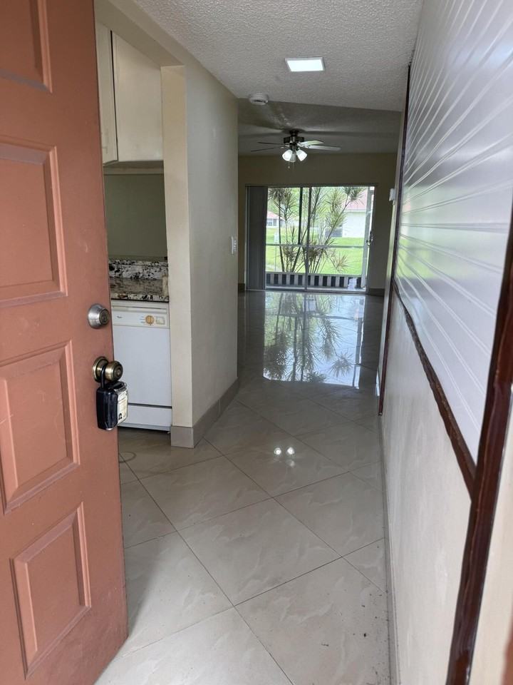 9921 Three Lakes Cir #9921 - Photo 4 of 46