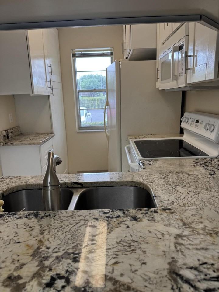 9921 Three Lakes Cir #9921 - Photo 7 of 46