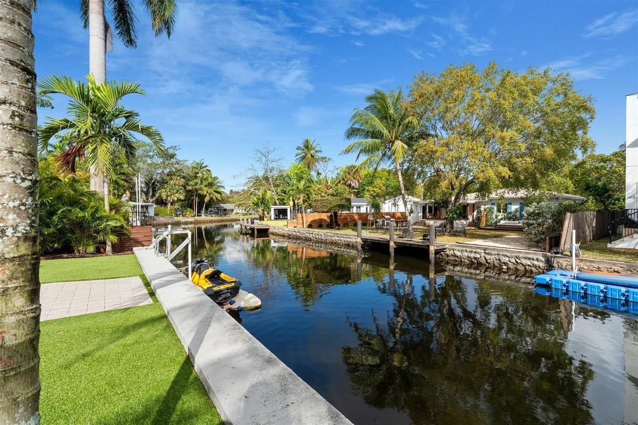 605 Sw 12th St - Photo 2 of 35