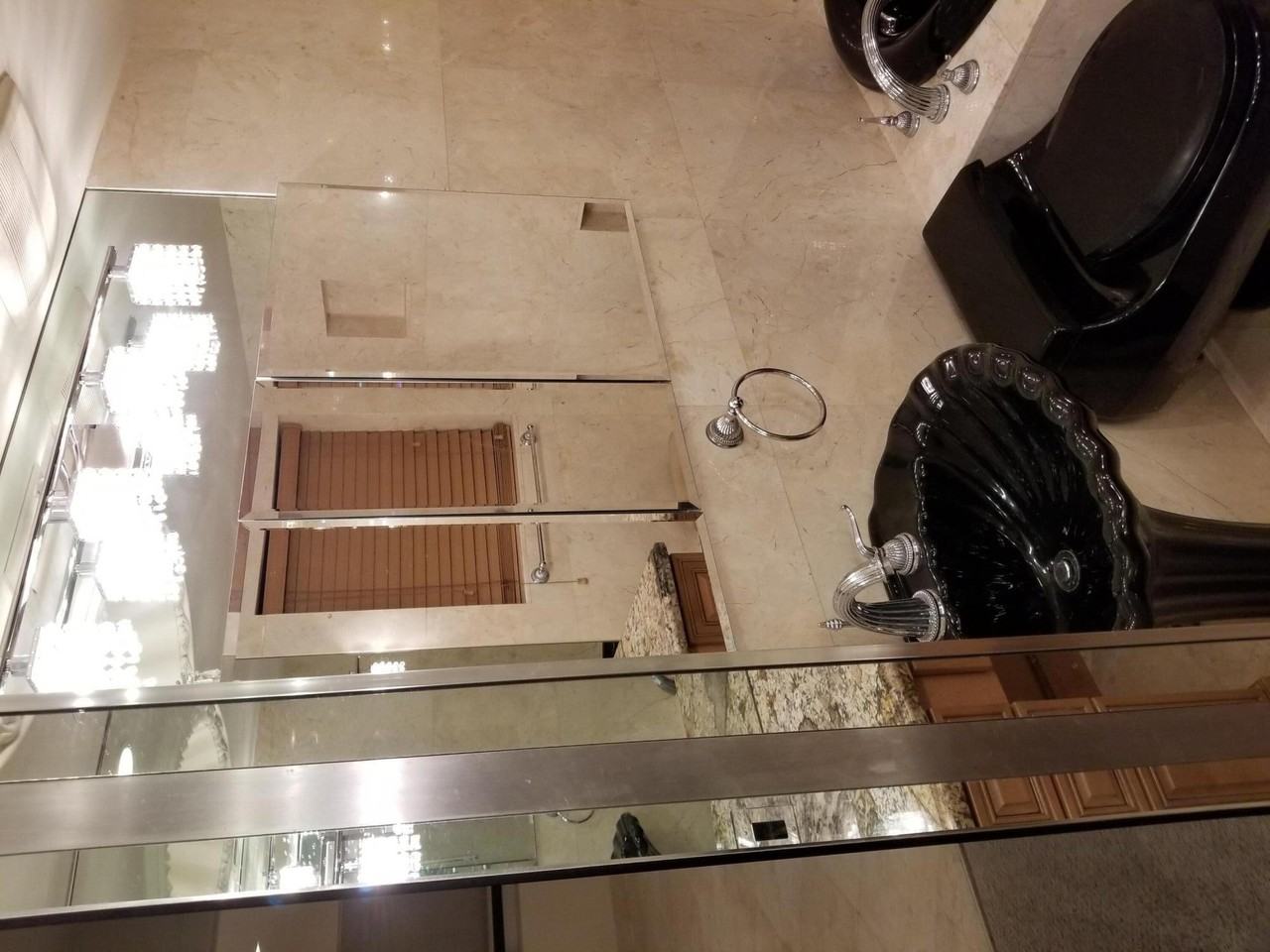 2857 Ne 32nd St #8 - Photo 6 of 26