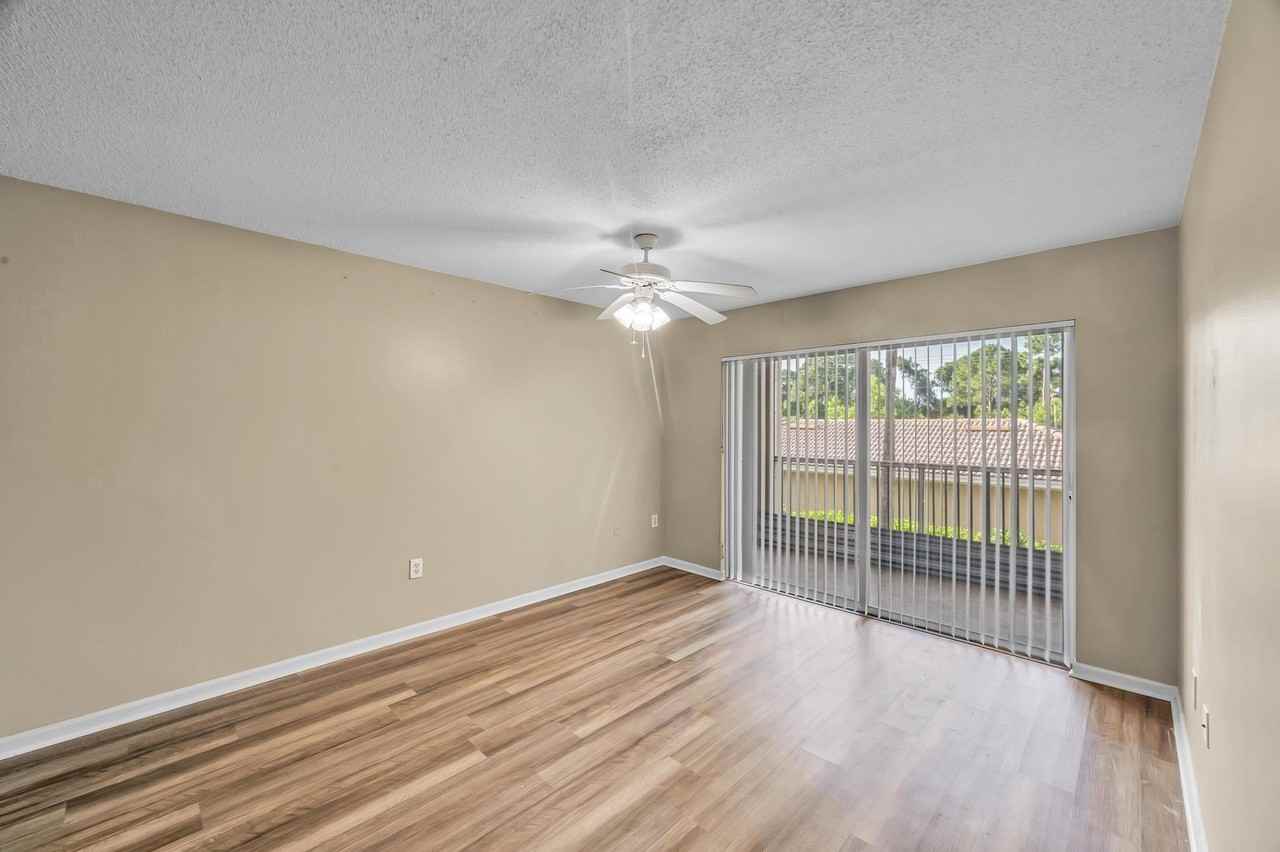 3614 Nw Adriatic Ln - Photo 4 of 22
