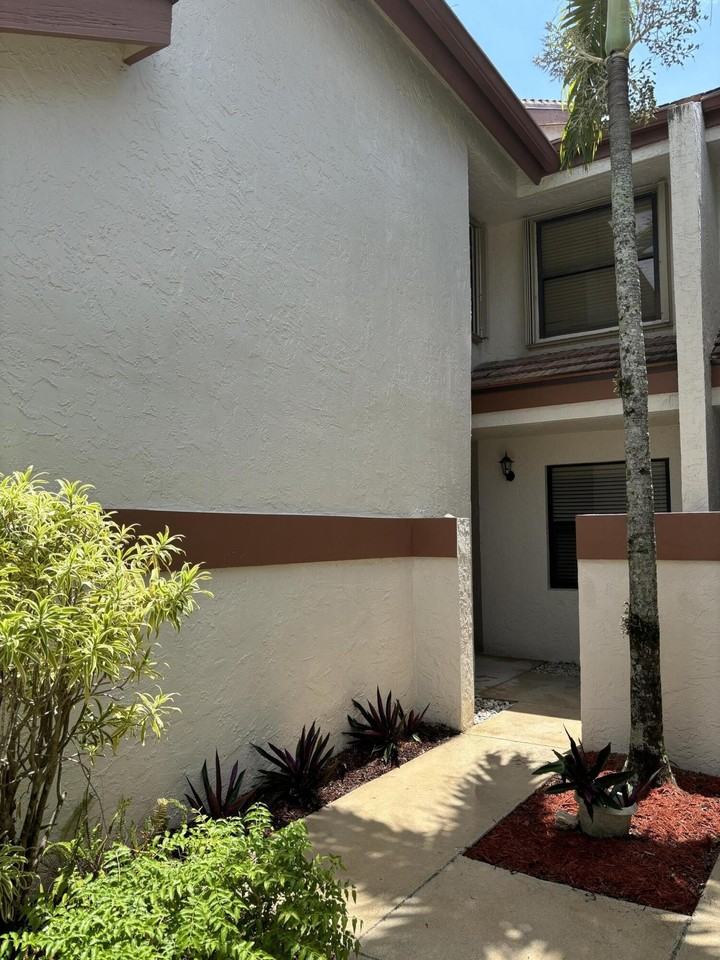 12692 Shoreline Dr #3B - Photo 3 of 34