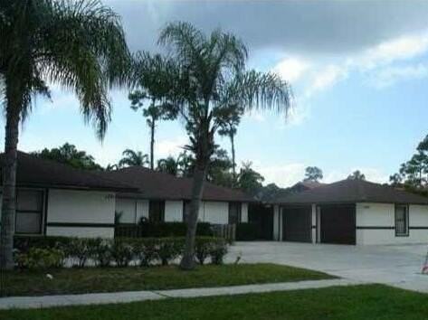 1289 Periwinkle Pl - Photo 3 of 16