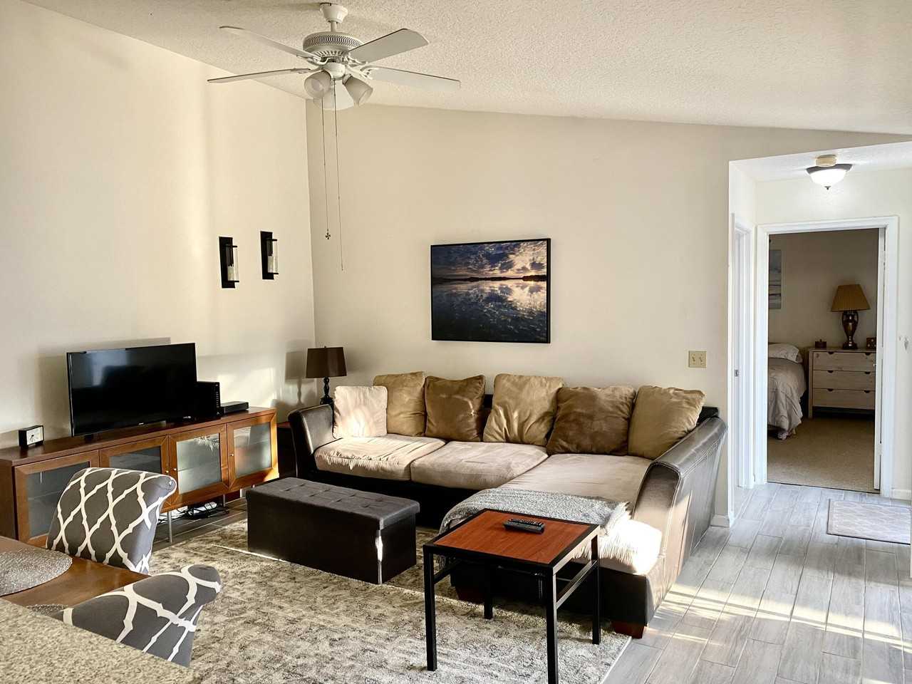 1289 Periwinkle Pl - Photo 5 of 16