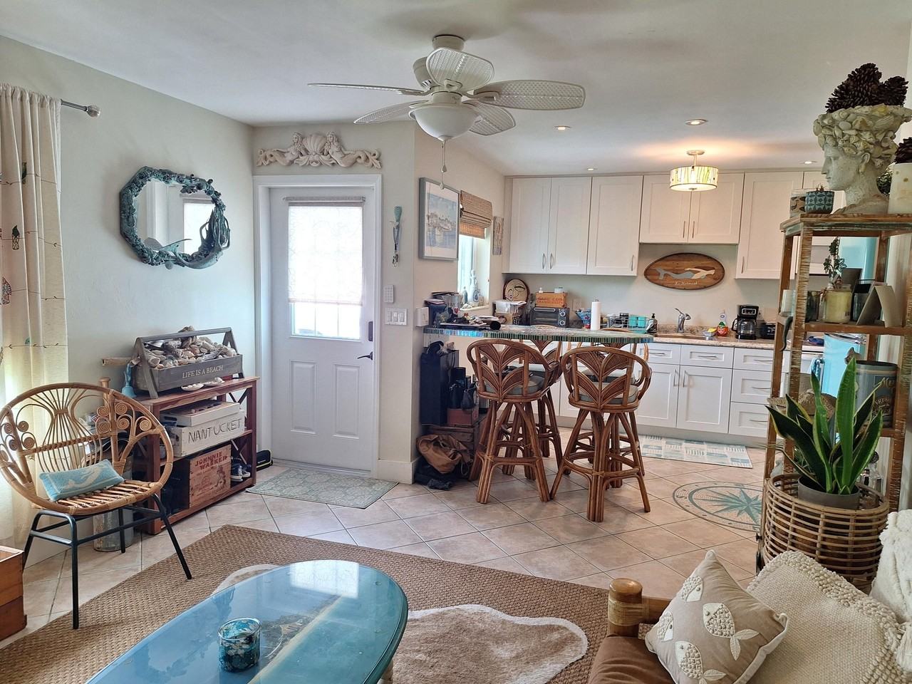 217 Se 2nd Ave - Photo 4 of 29