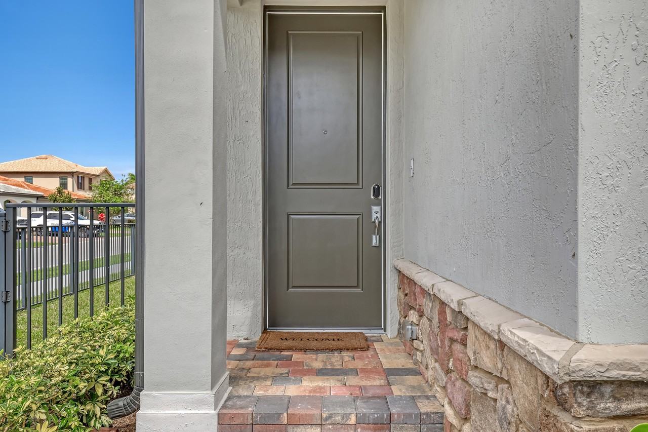 4740 Chantilly Rd - Photo 4 of 49