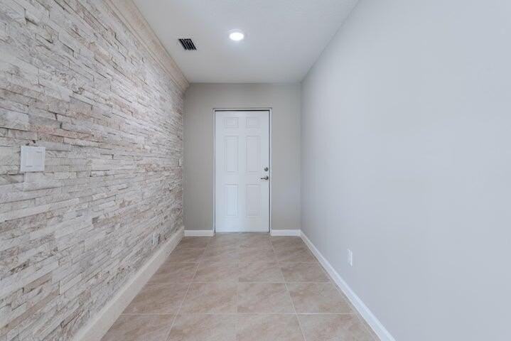 2372 Se Maslan Ave - Photo 5 of 44