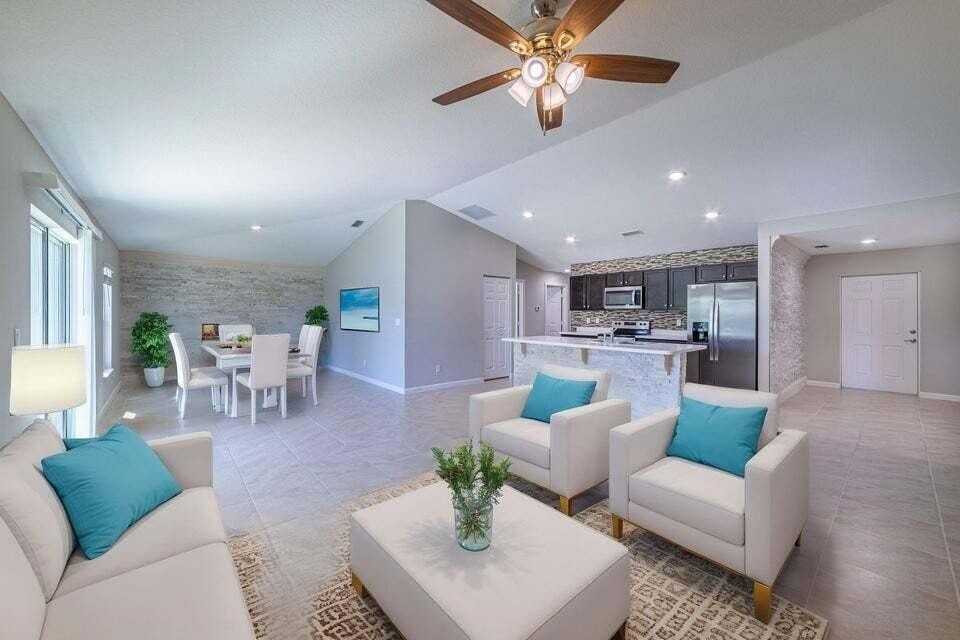 2372 Se Maslan Ave - Photo 7 of 44