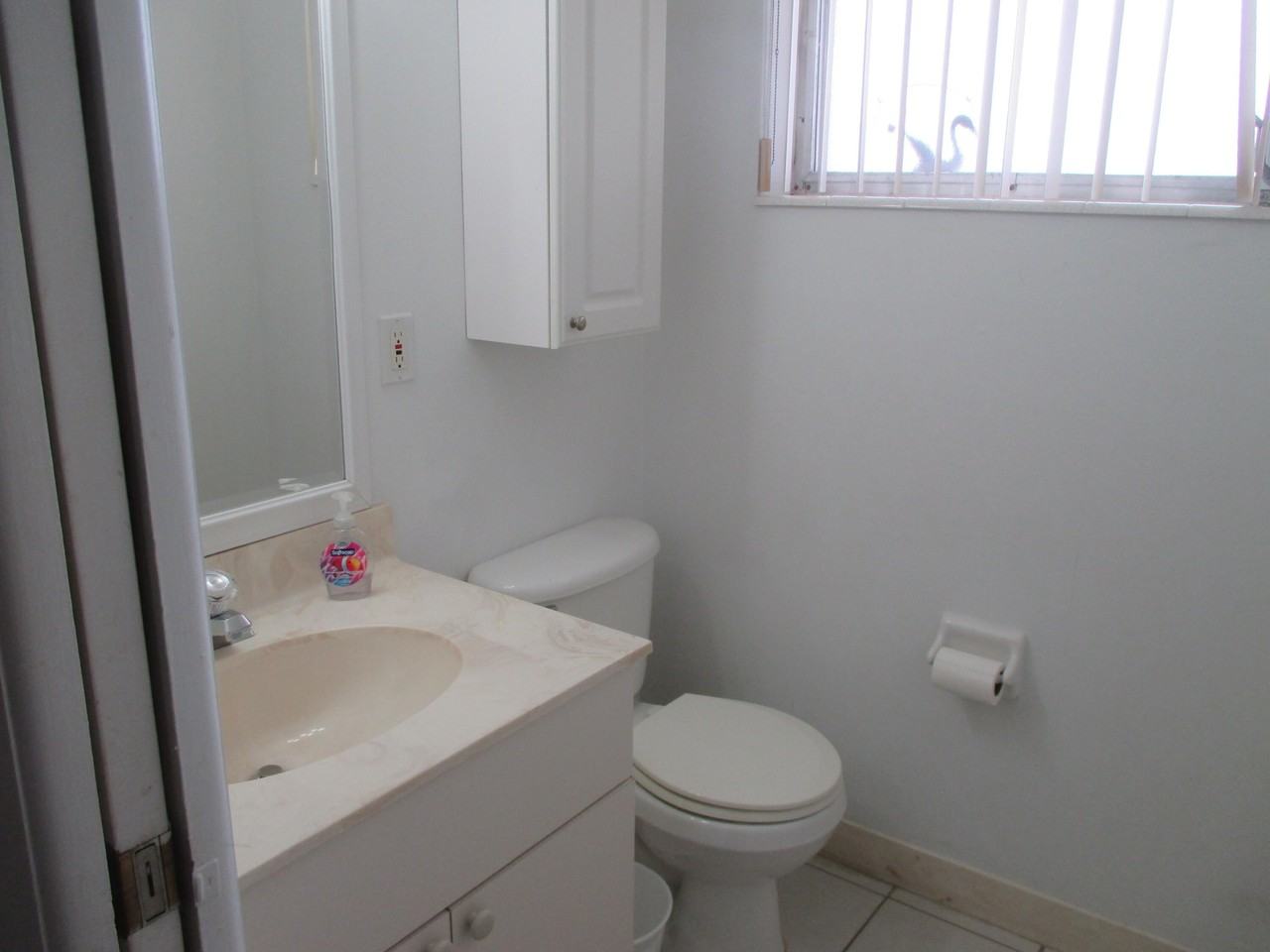 2951 Ashley Dr W - Photo 6 of 23