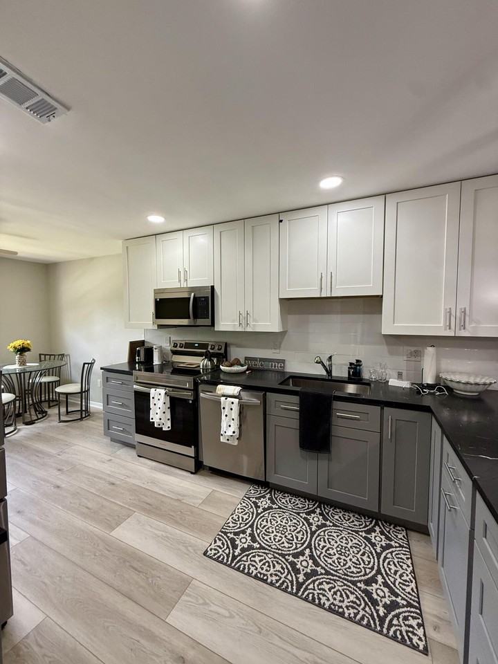 20 Westgate Ln #F - Photo 5 of 50