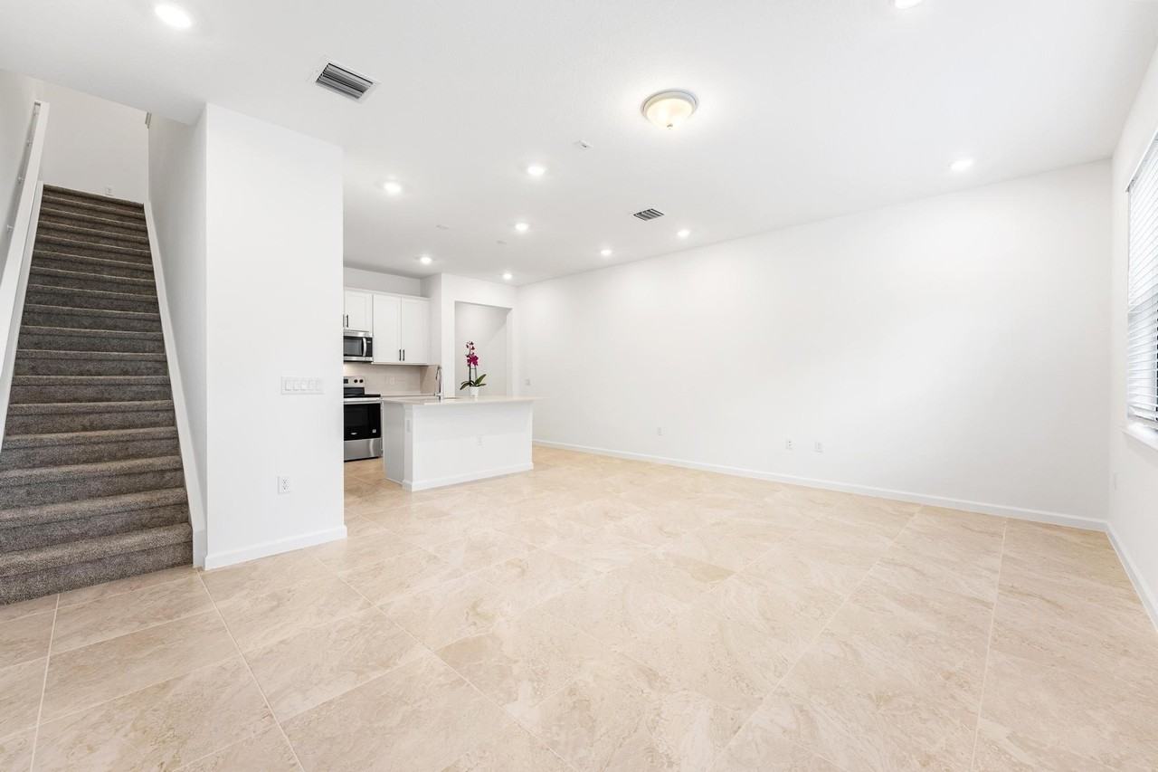 4333 Efendi Dr - Photo 5 of 50