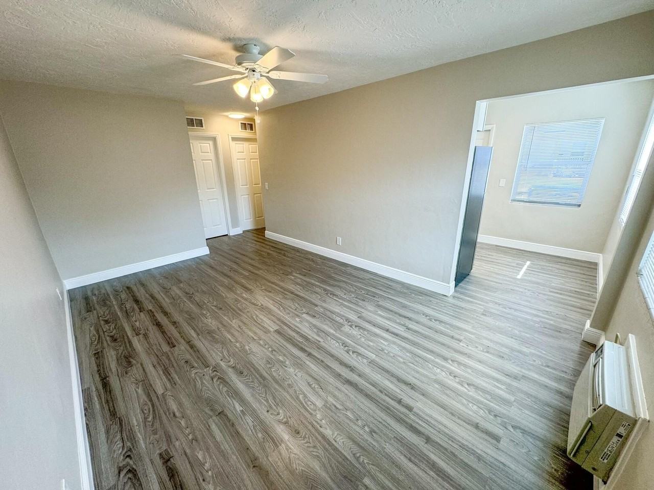 908 14th St #1 - Photo 2 of 12