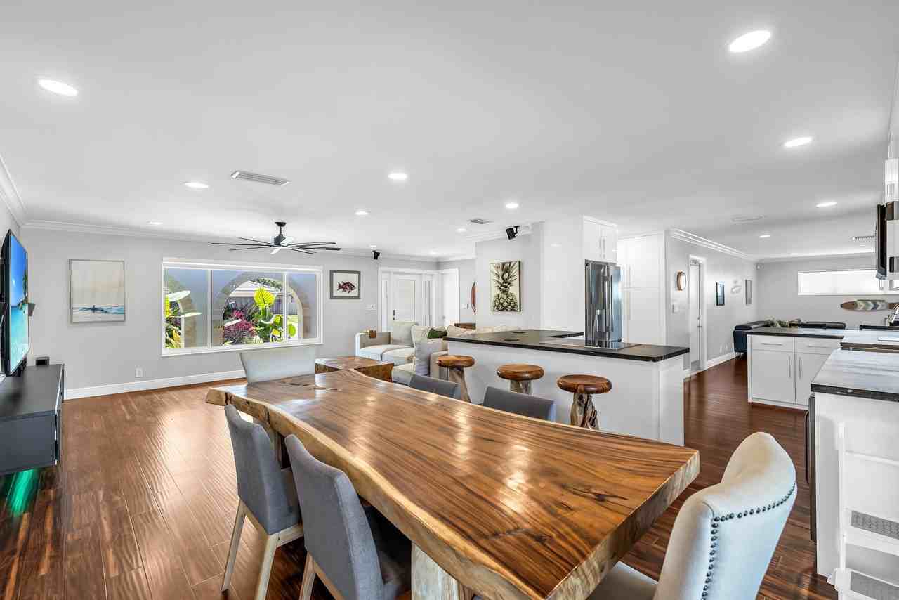 2471 Ne 46th St - Photo 7 of 31