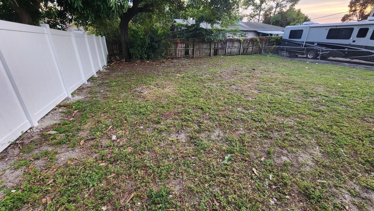 404 Ne 4th St #1-2 - Photo 5 of 6