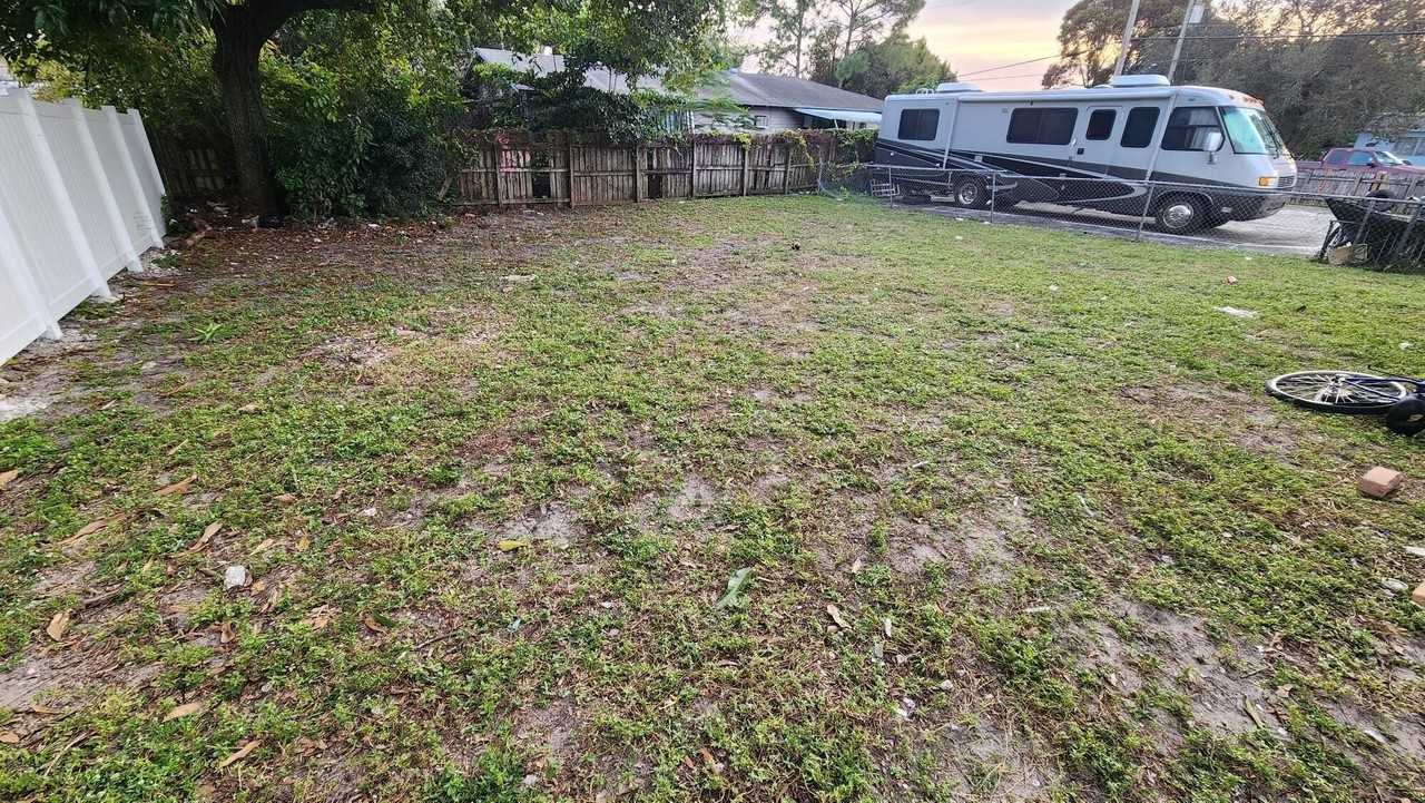 404 Ne 4th St #1-2 - Photo 6 of 6