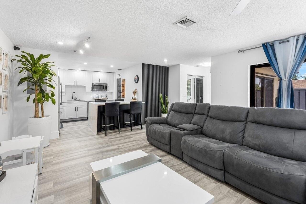 8014 Ambach Way - Photo 6 of 20