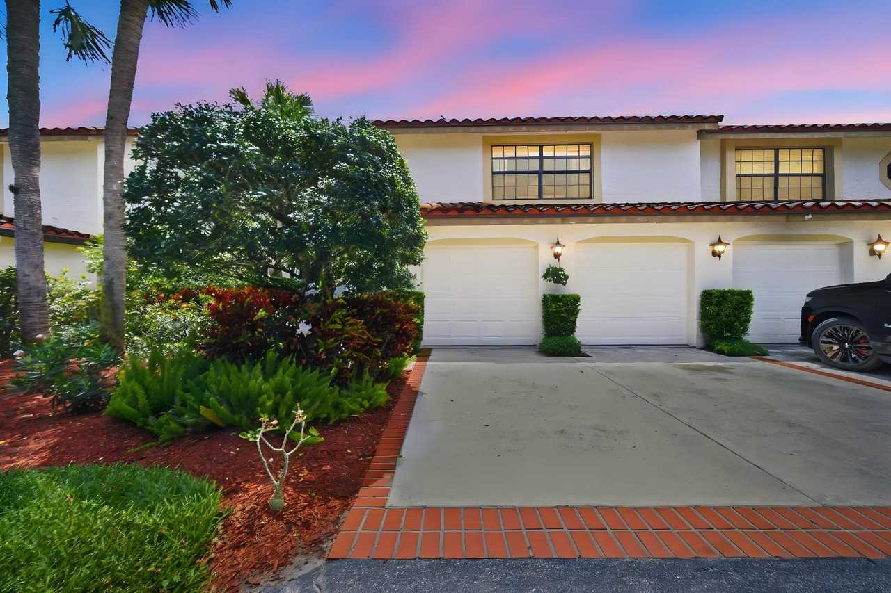 7798 La Mirada Dr - Photo 3 of 49