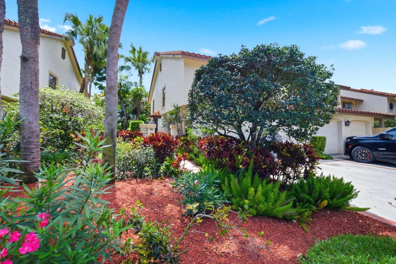 7798 La Mirada Dr - Photo 6 of 49