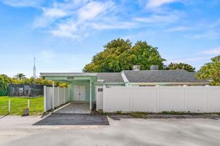 9162 Sw 5th St #A - Photo 1 of 1