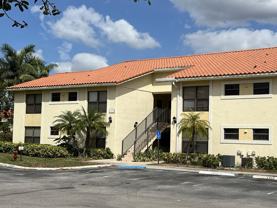 1453 Lake Crystal Dr #B - Photo 1 of 1