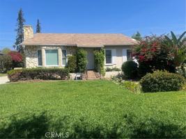 featured image of 2325 Las Lunas St