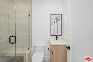 5248 Auckland Ave - Photo 6 of 8