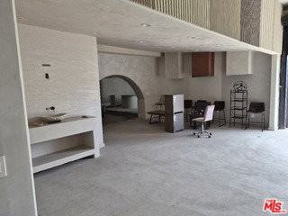 10835 Magnolia Blvd - Photo 7 of 8