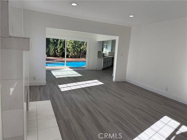 5527 Beckford Ave - Photo 6 of 7