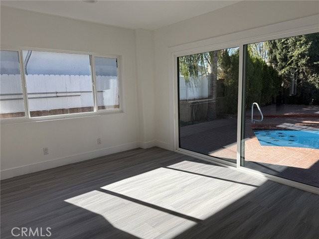 5527 Beckford Ave - Photo 7 of 7