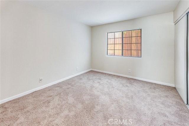 5546 Mclennan Ave - Photo 7 of 8