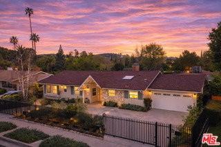 4731 Deseret Dr - Photo 3 of 8