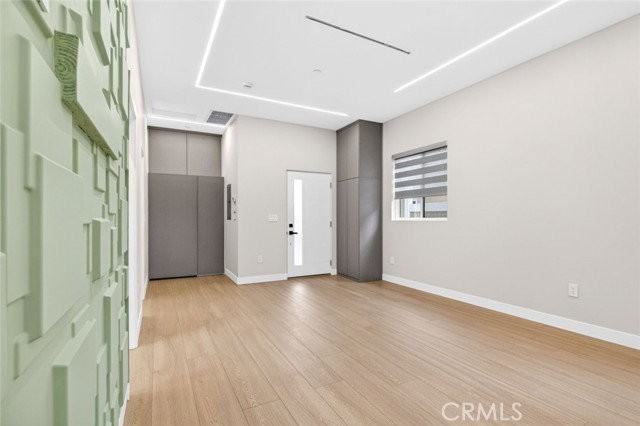 9943 Provo Ave - Photo 2 of 8