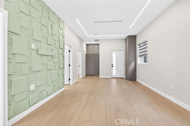 9943 Provo Ave - Photo 3 of 8