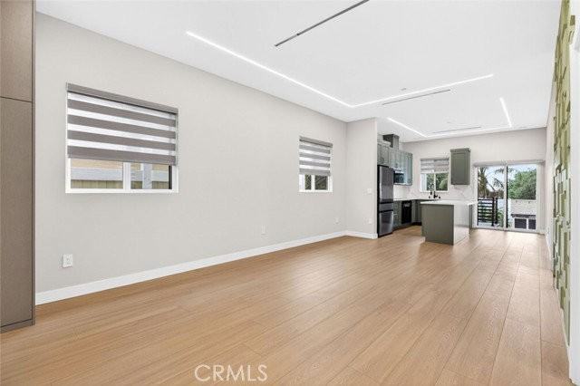 9943 Provo Ave - Photo 4 of 8