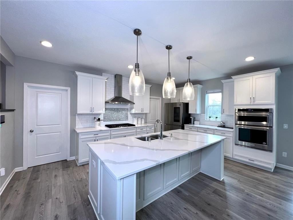 15633 Dakota Ave - Photo 2 of 11