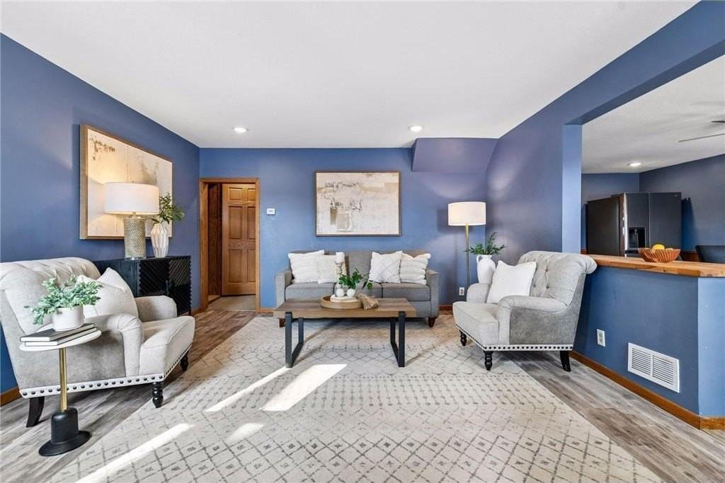 500 E 1st St - Photo 2 of 17