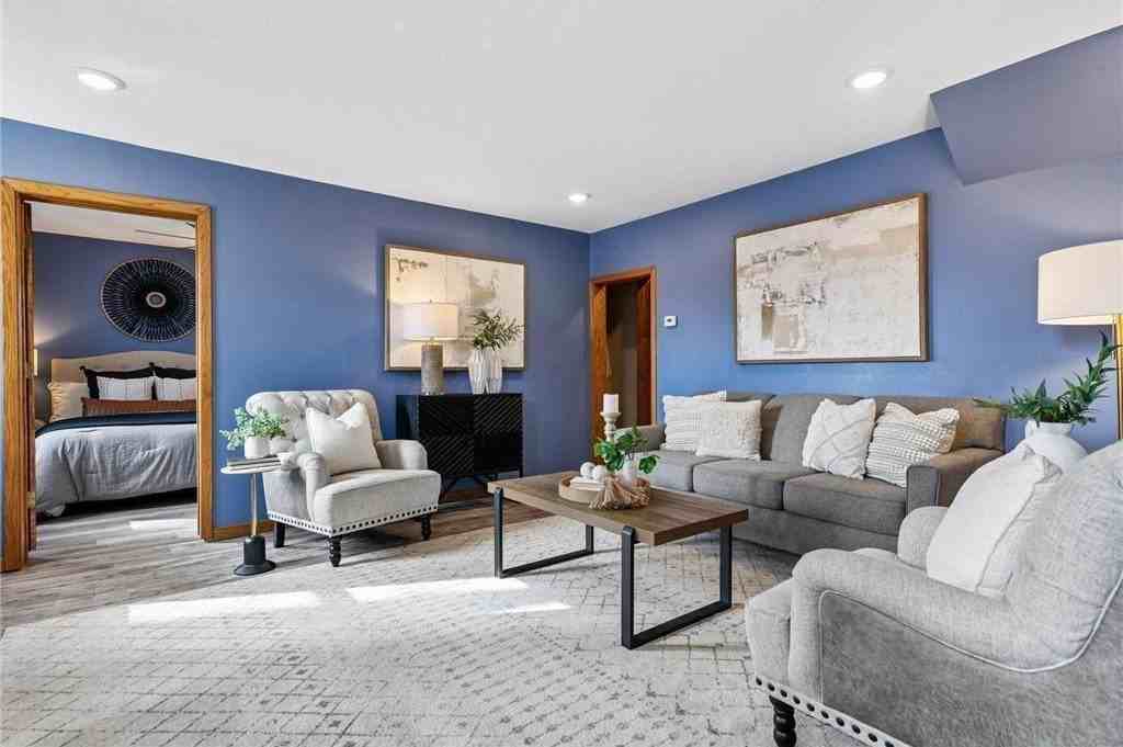 500 E 1st St - Photo 3 of 17