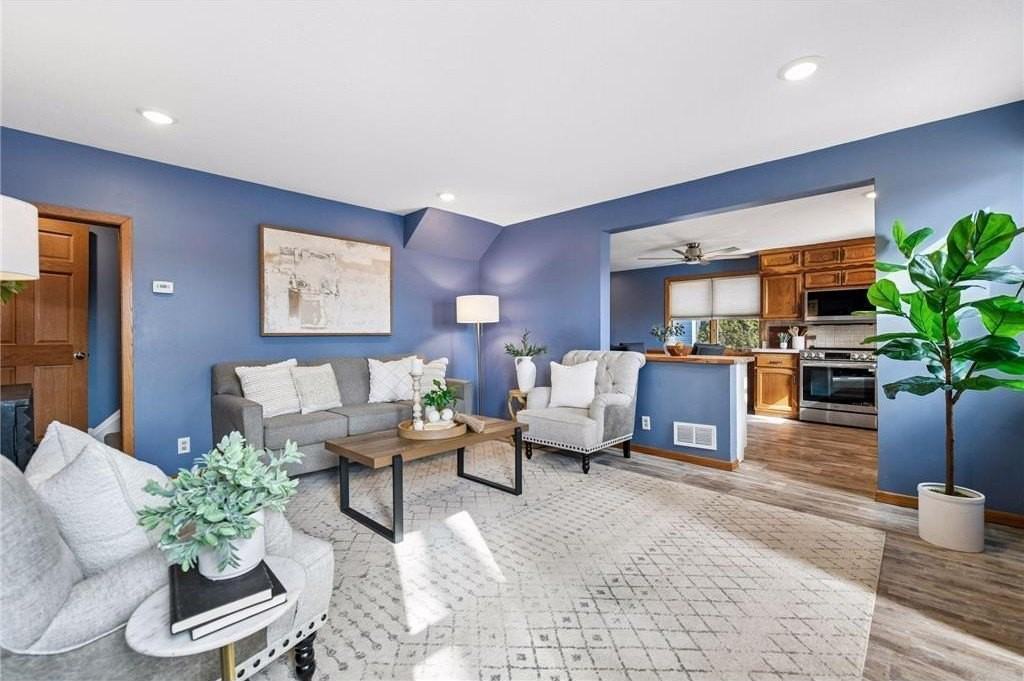 500 E 1st St - Photo 4 of 17