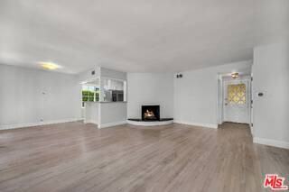 11118 Franklin Ave - Photo 3 of 8