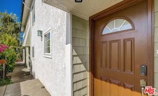 1837 11th St #3 - Photo 4 of 8