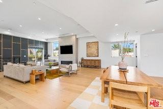 656 California Ave - Photo 4 of 8