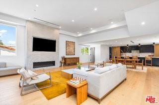 656 California Ave - Photo 7 of 8