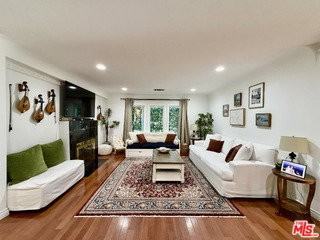 7764 Fountain Ave - Photo 5 of 8