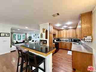 7764 Fountain Ave - Photo 7 of 8