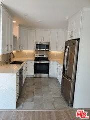 1117 S Bedford St #102 - Photo 2 of 8