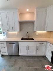 1117 S Bedford St #102 - Photo 7 of 8