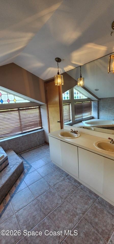 2109 Hidden Grove Ln #22B - Photo 3 of 24