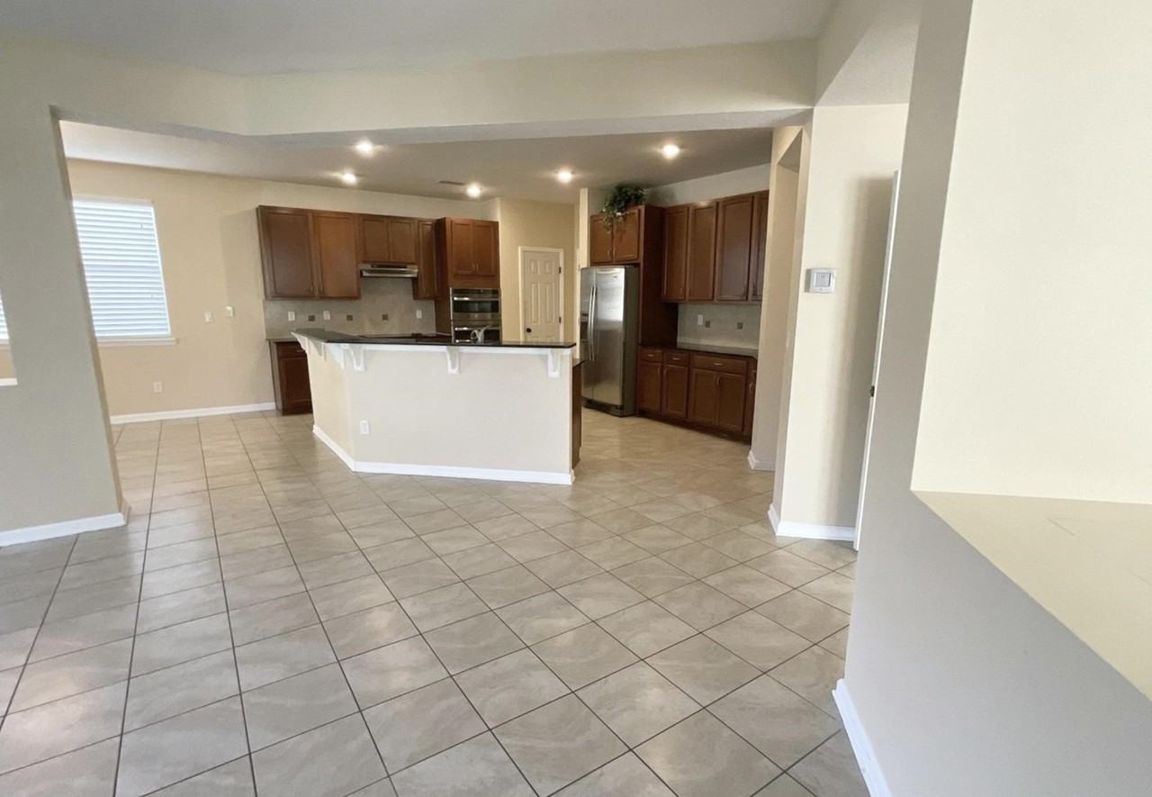 133 Camden Cay Dr - Photo 5 of 22