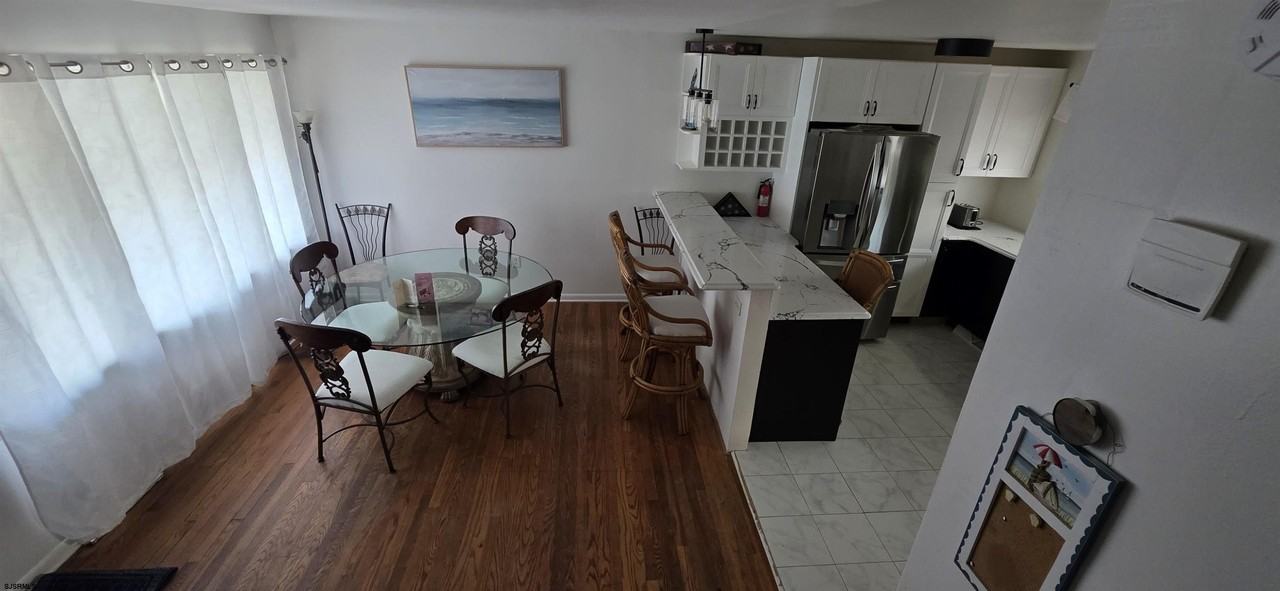 512 N Somerset Ave - Photo 3 of 17