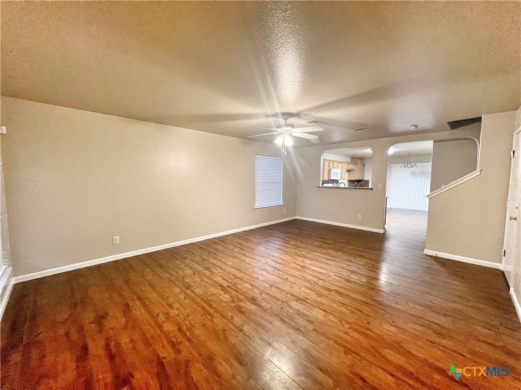 364 Starling Crk - Photo 3 of 29